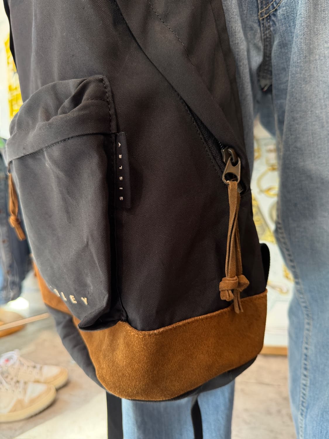 Sisley Black Suede Bottom Backpack 상품이미지5