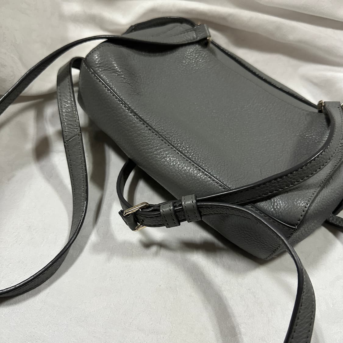 DKNY 가죽 크로스백 상품이미지5