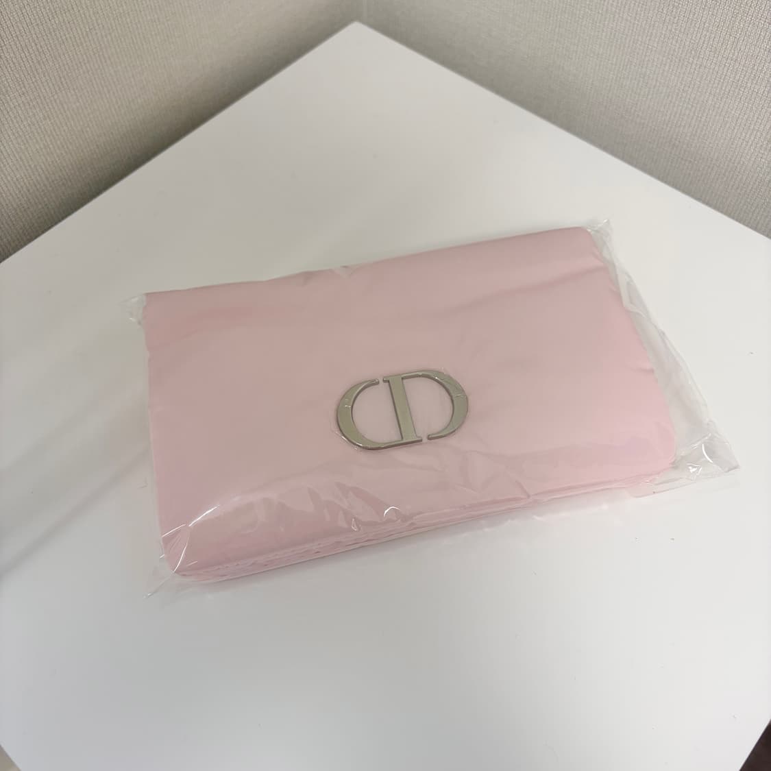 디올 핑크 패딩 파우치 클러치 새상품 상품이미지1
