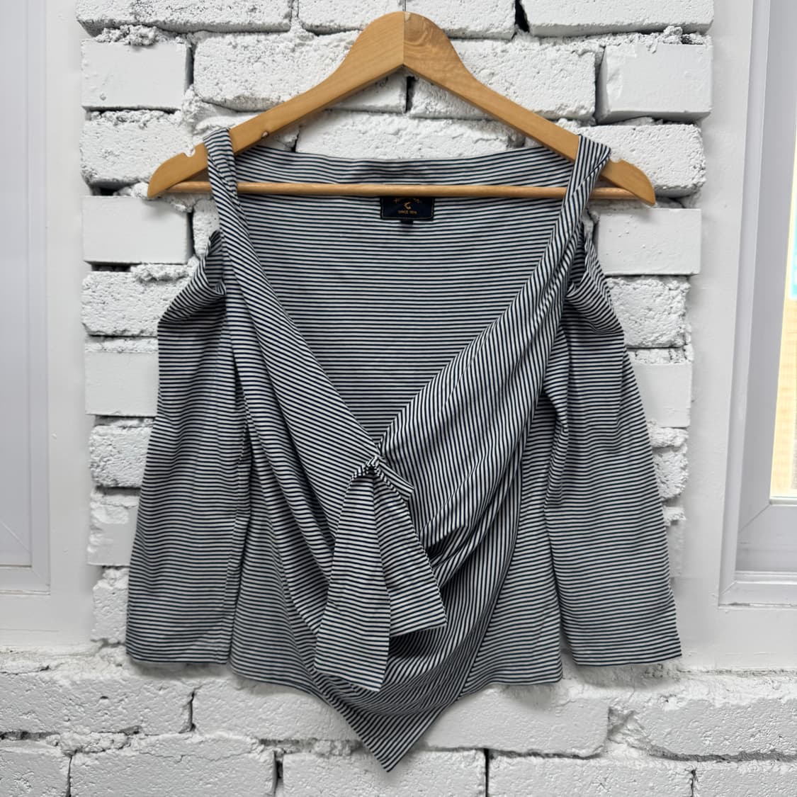 비비안웨스트우드 오픈숄더 블라우스  상품이미지1