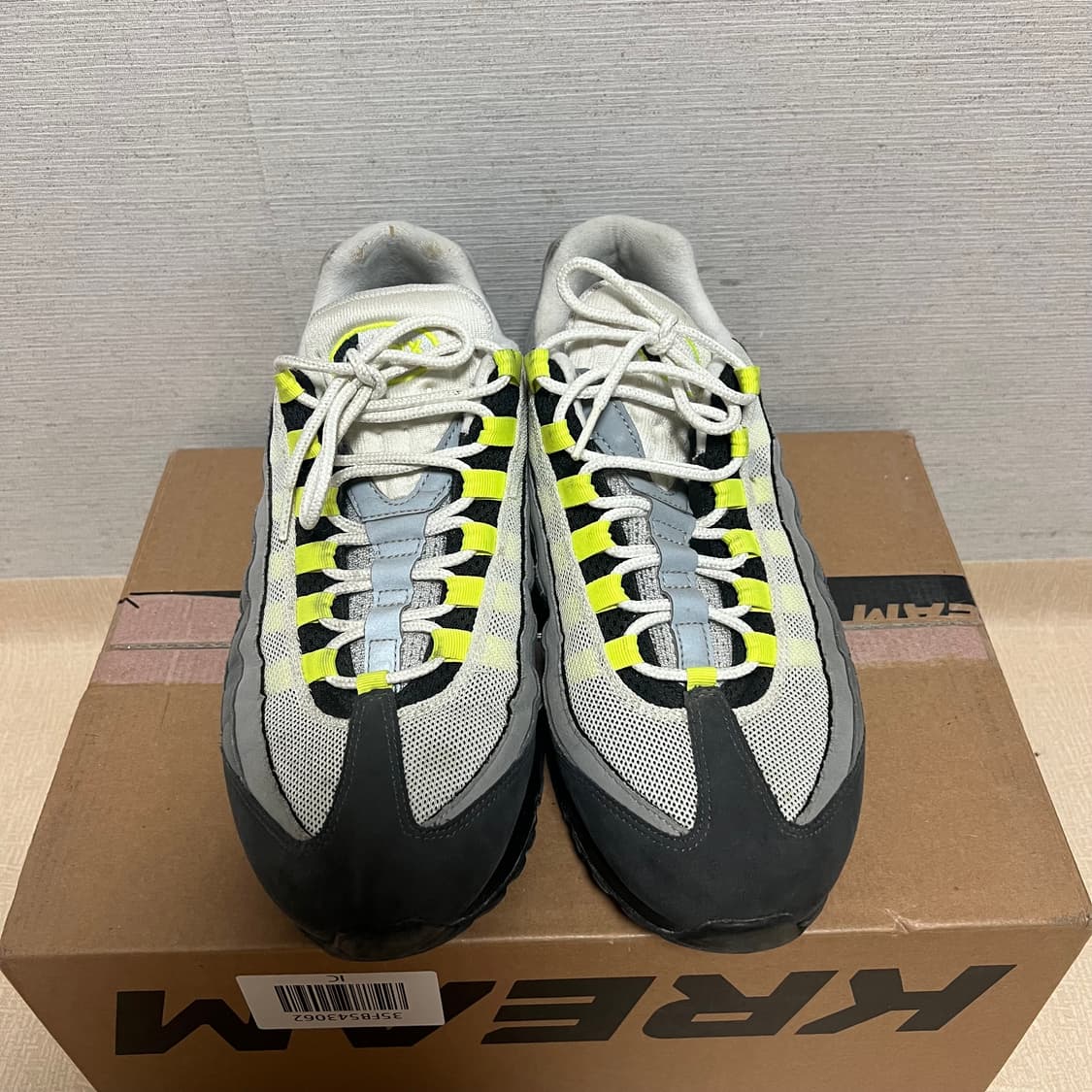 나이키 에어맥스 95 OG 네온 옐로우 상품이미지2