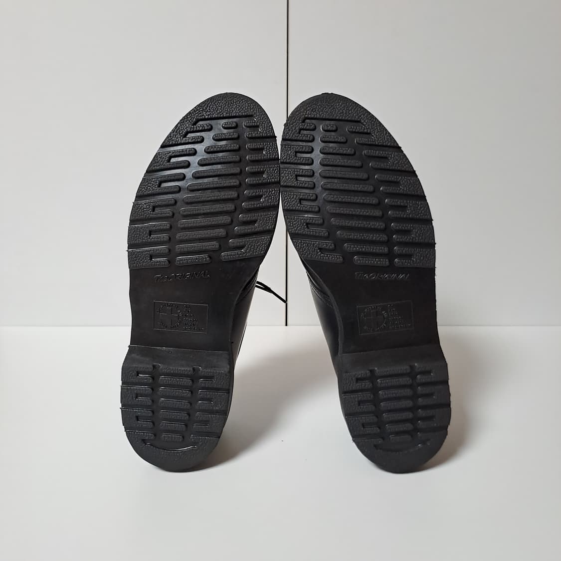 (택포) 닥터마틴 1461 모노 UK9 280 B682 상품이미지8