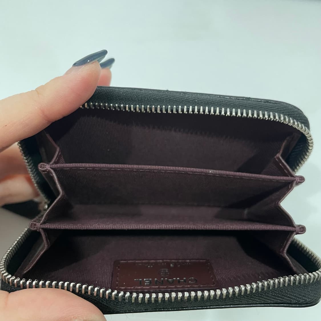 샤넬 클래식 퀄팅 지퍼 지갑 상품이미지4