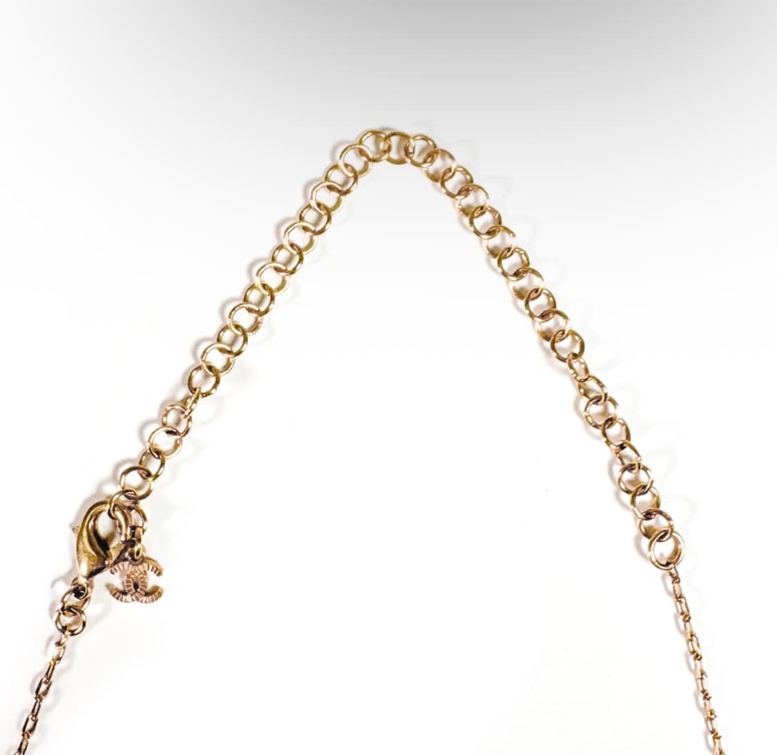 샤넬 여성 CC로고 체인 라운드 크리스탈 펜던트 목걸이 골드 AB9046 상품이미지8