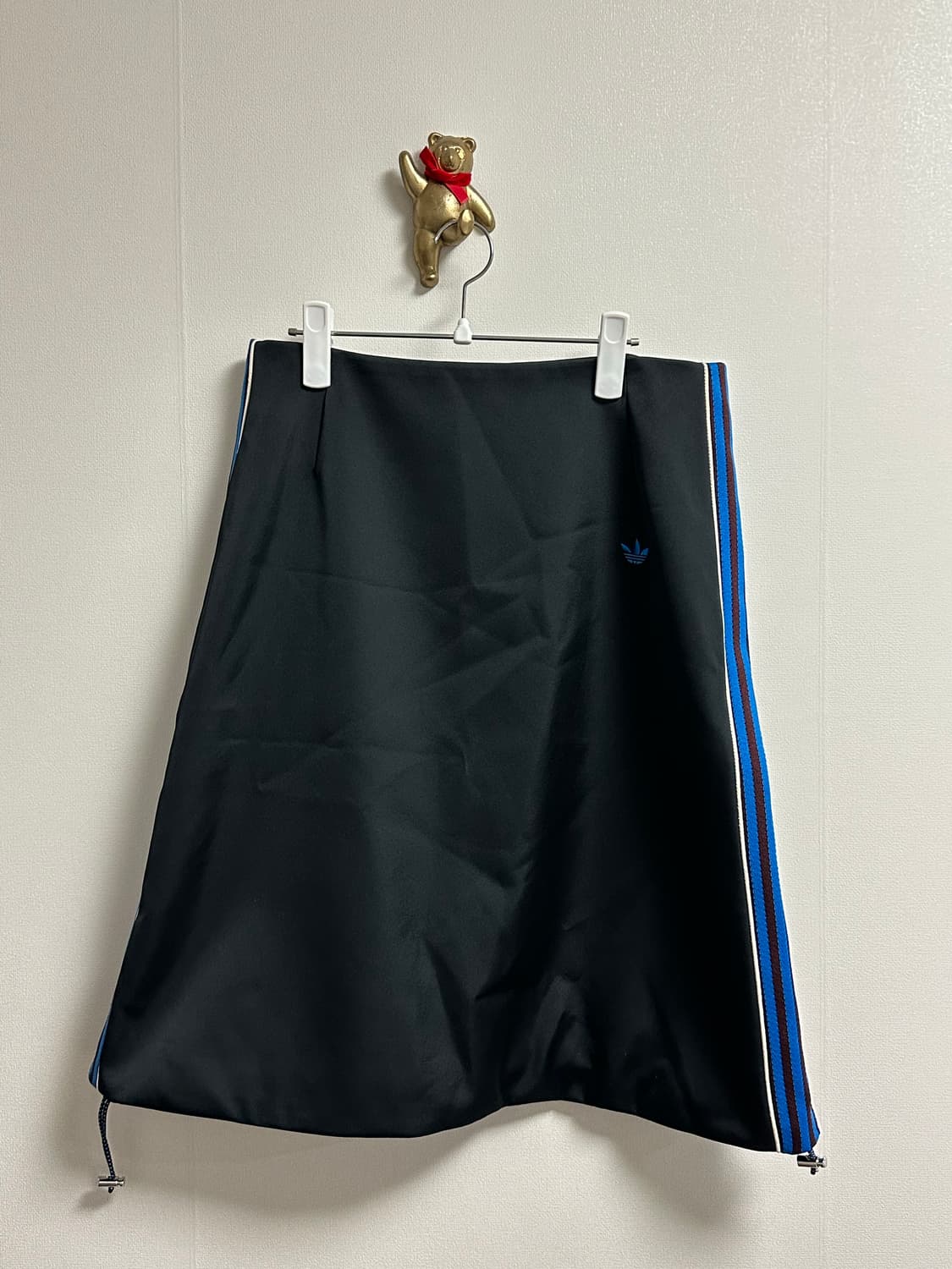 (새상품) 웨일즈보너X아디다스 새틴 미디 스커트 - BK/M Size 상품이미지5