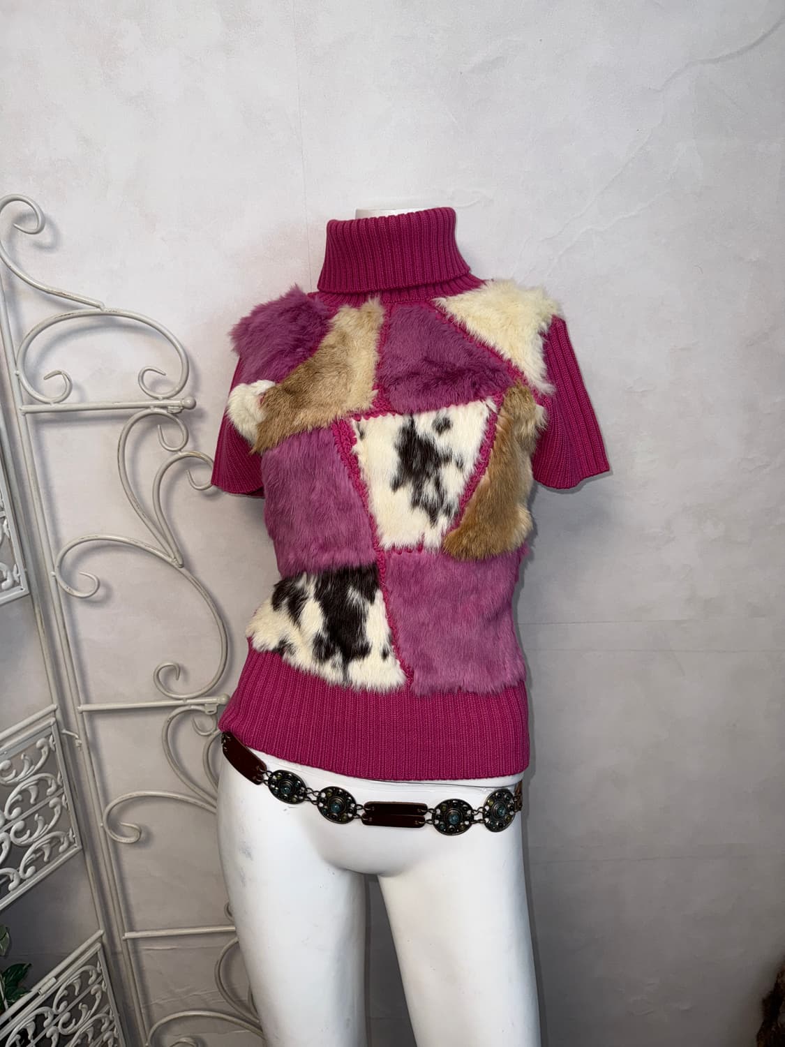 Vivid hot pink rabbit fur patchwork 니트 상품이미지2
