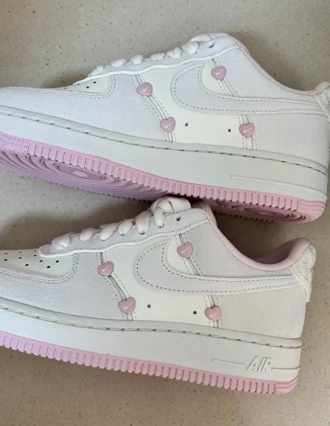 W 나이키 에어포스 1 로우 밸런타인데이 세일 핑크 폼 2025 발렌타인 상품이미지5