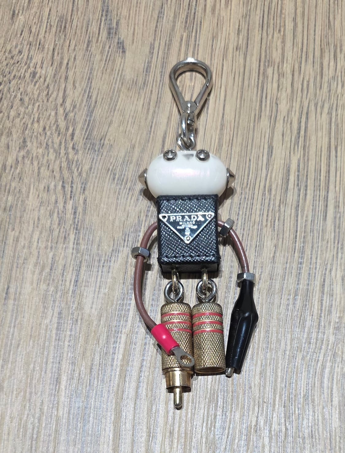 프라다 로봇 키링 에드워드 판매합니다.  상품이미지2