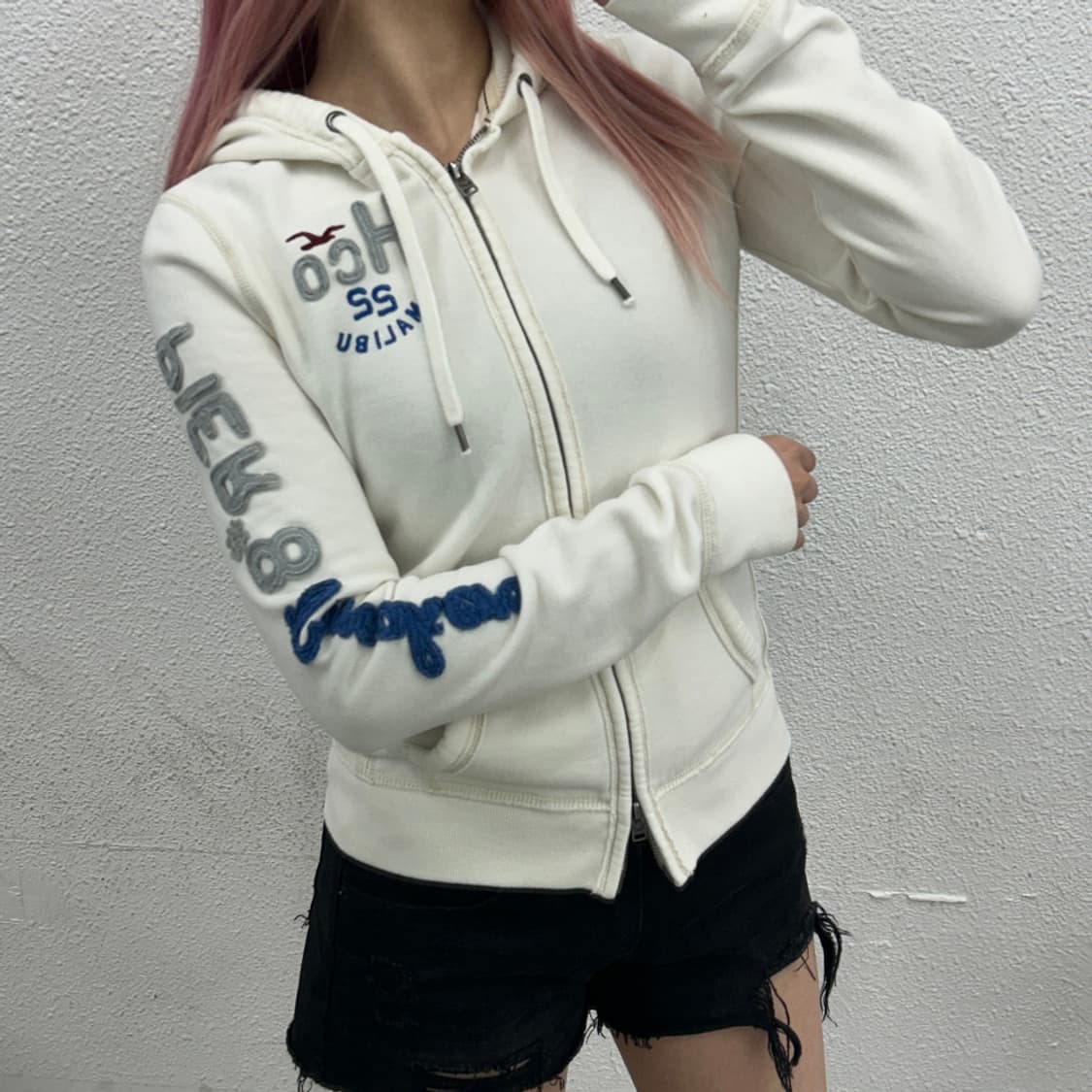 홀리스터 딱붙핏 사이드 로고 아이보리 후드집업 S 상품이미지2