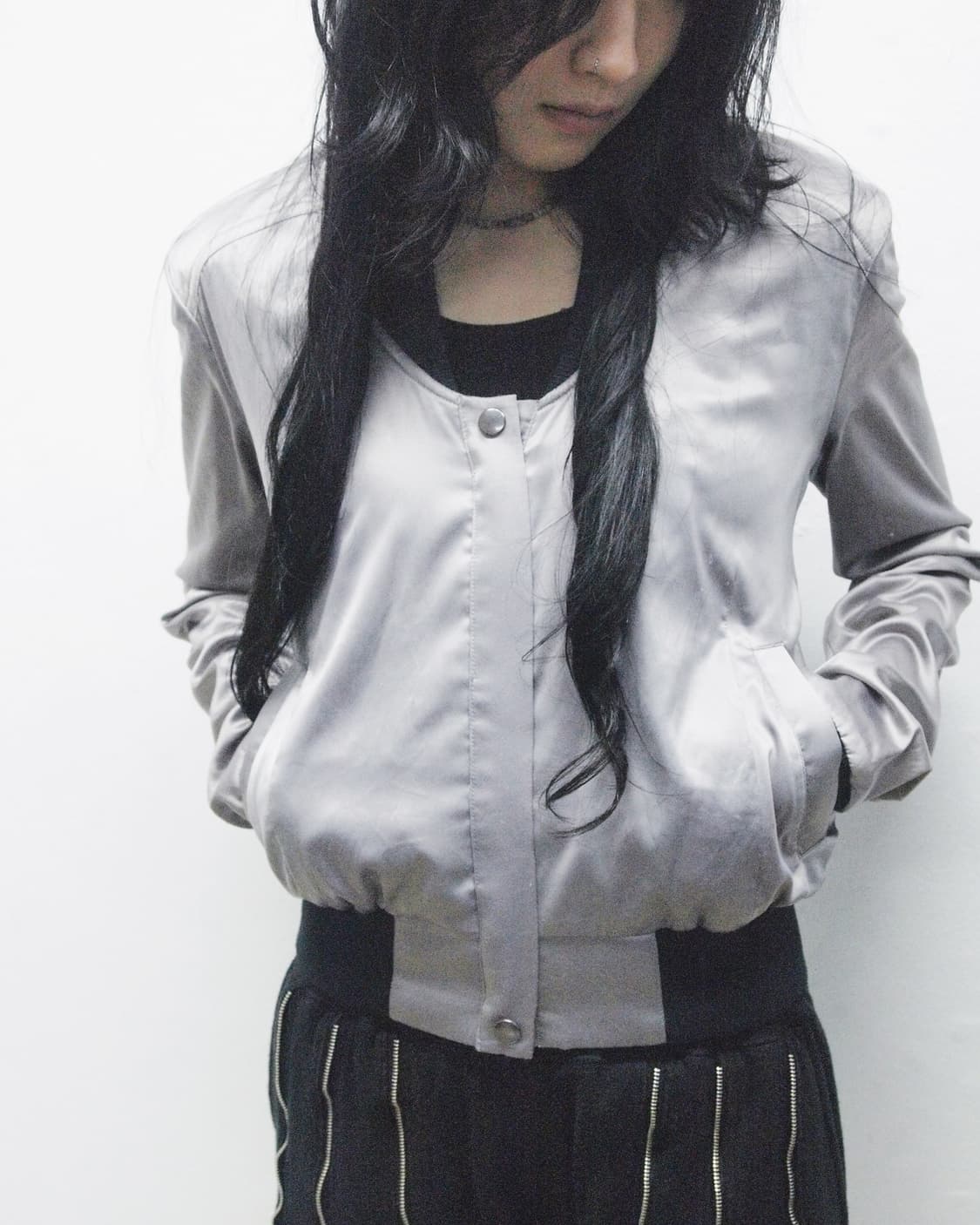 rare* 나누슈카 2005 사틴 백포켓 크롭 봄버 상품이미지2