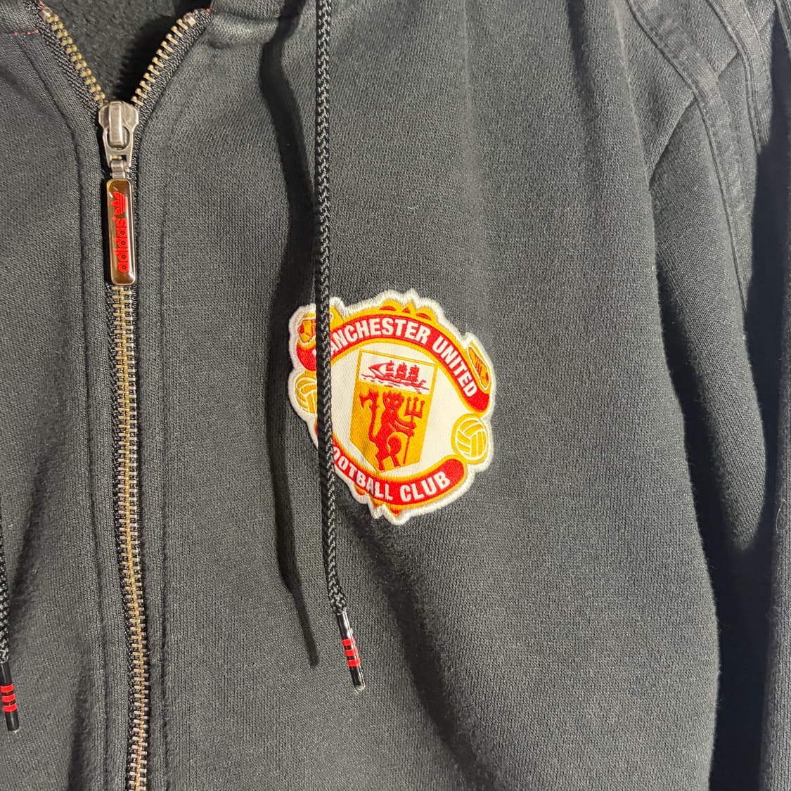 아디다스 맨체스터 블랙 후드집업 (무료배송) 상품이미지2