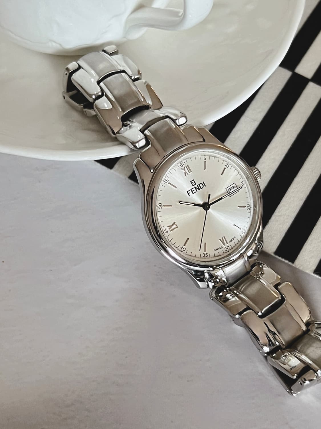 FENDI 실버 라운드 다이얼 펜디 남성 시계  상품이미지8