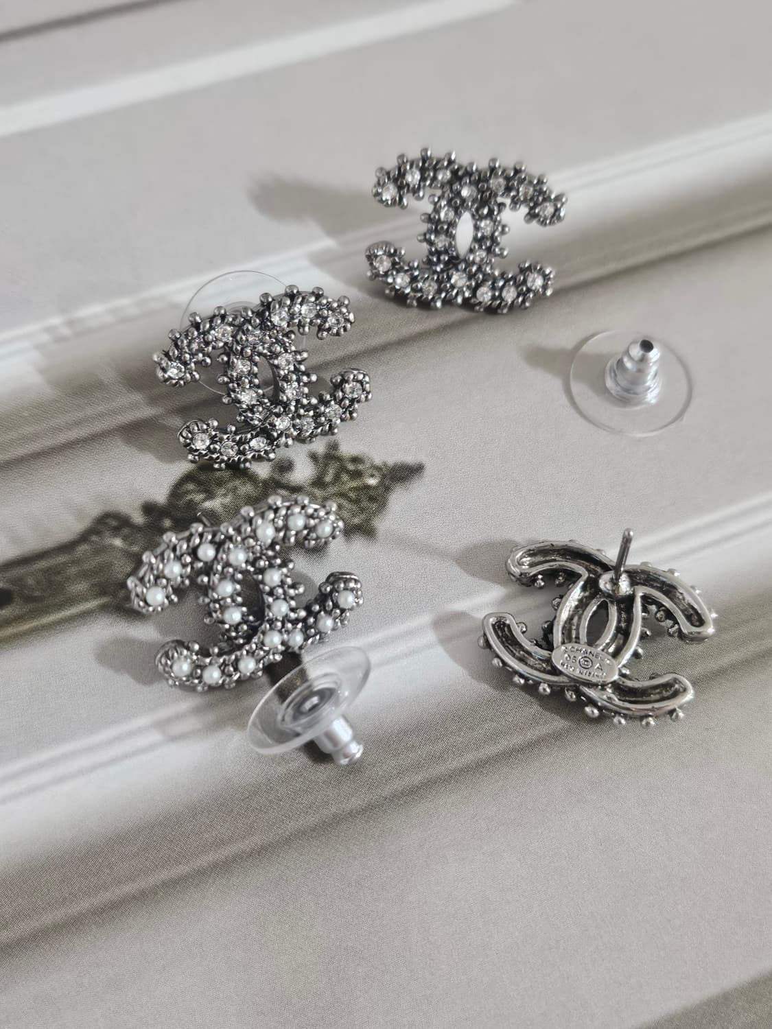 샤넬 빈티지 업사이클링 엔틱 CC귀걸이 상품이미지5