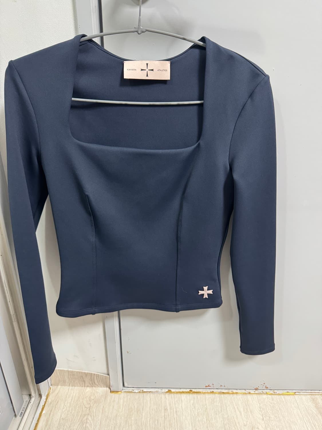 카하라 실루엣 탑 s블랙 상품이미지2