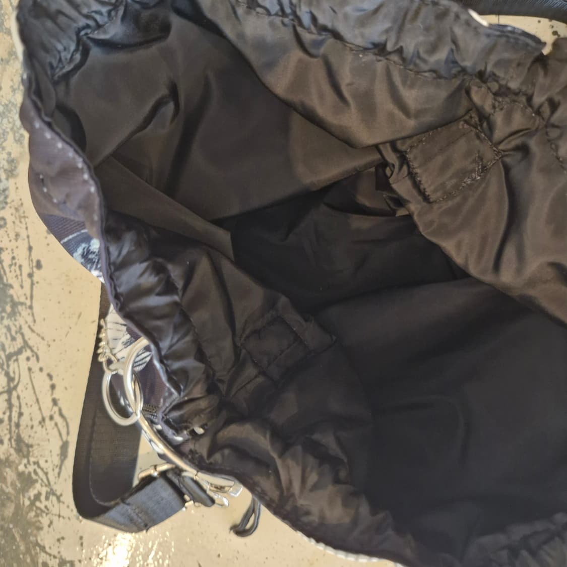 나비 패턴 드로우 스트링 버킷백 체인 링백 상품이미지4