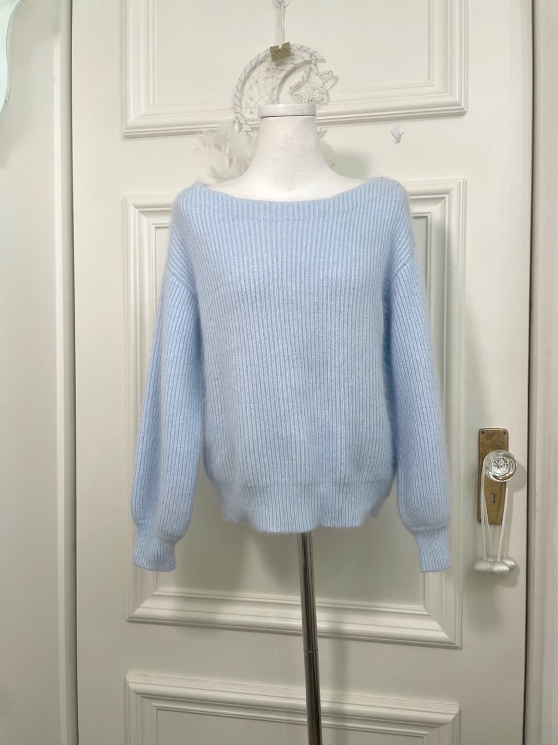 ROPE sky blue off-shoulder angora sweate 상품이미지1