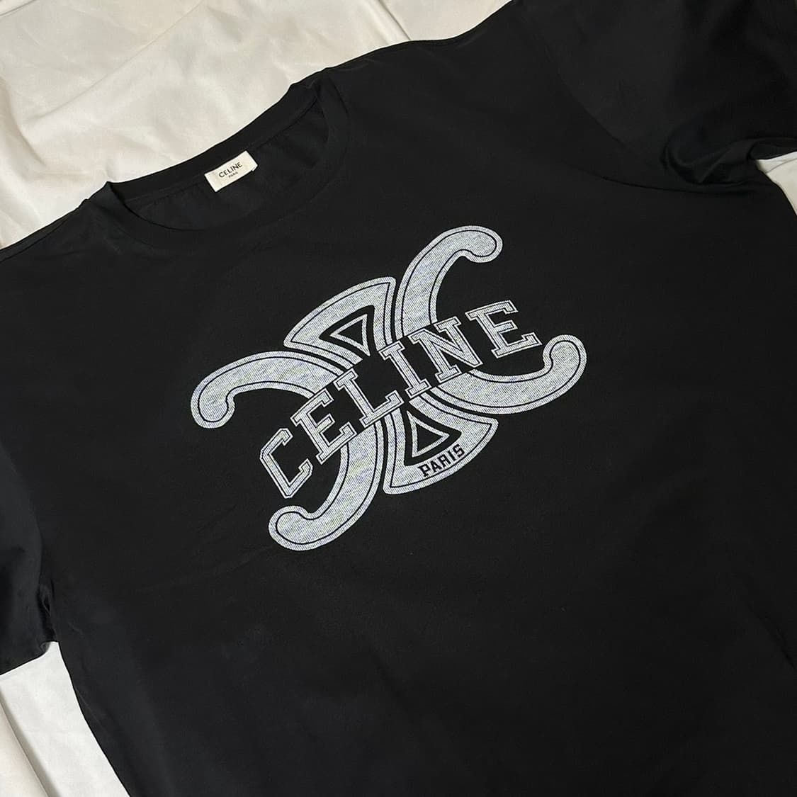 셀린느 트리옹프 로고 반팔 [택⭕️/국내 매장 구매] 상품이미지3