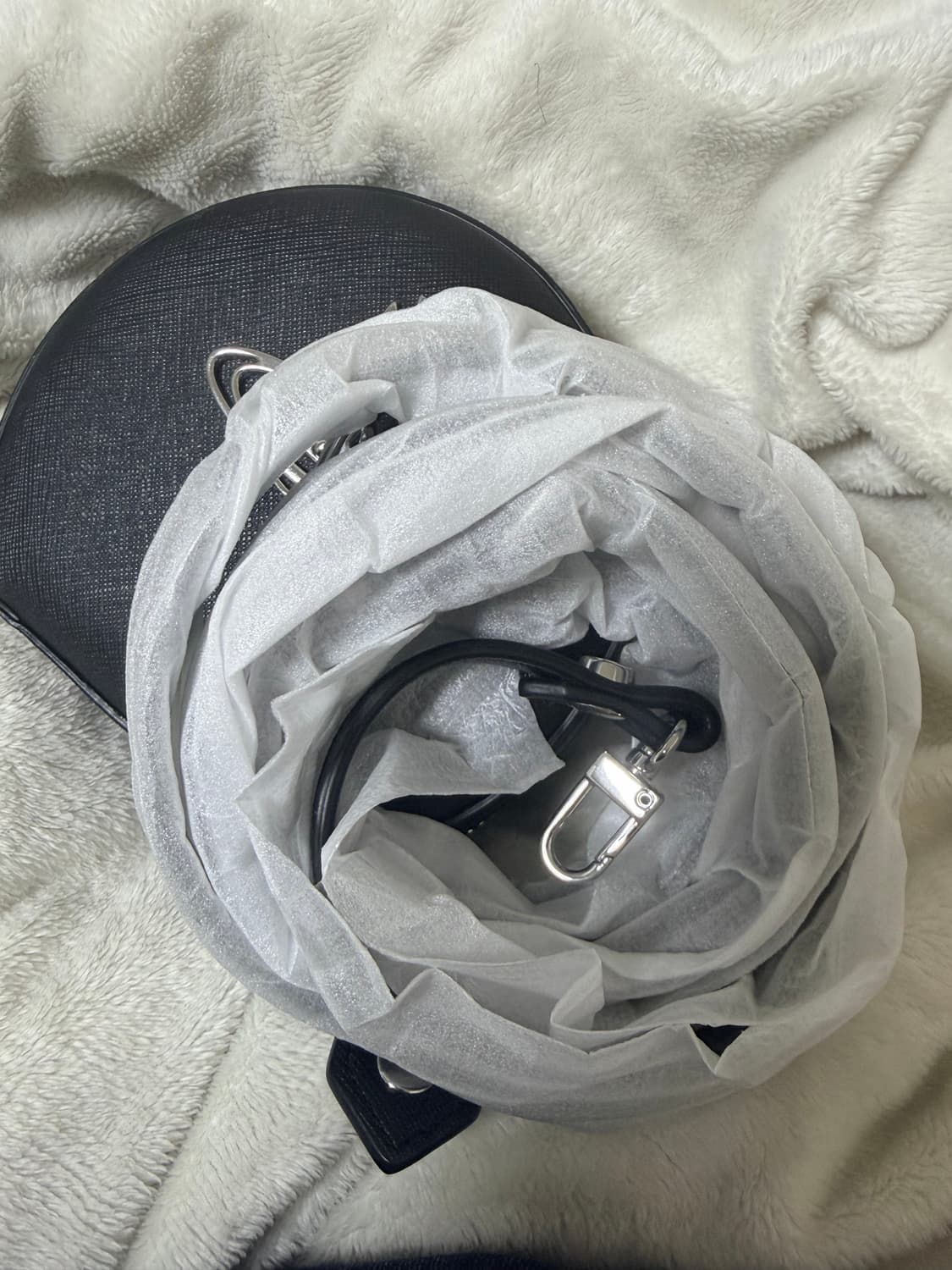 비비안웨스트우드 사피아노 미니 라운드 크로스백 상품이미지2