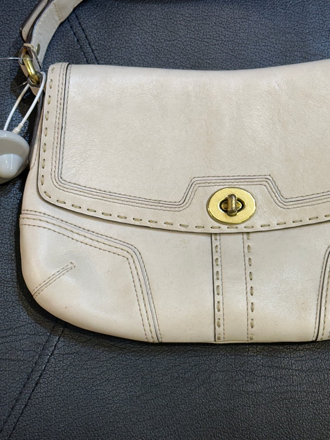 COACH 코치 아이보리 스티치토트백 상품이미지2