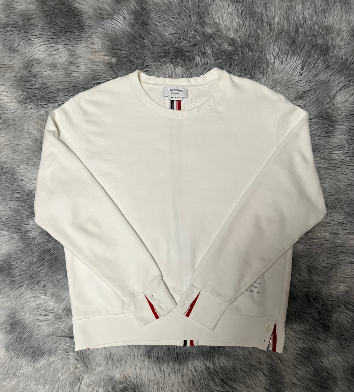 톰브라운 백삼선 맨투맨 상품이미지1