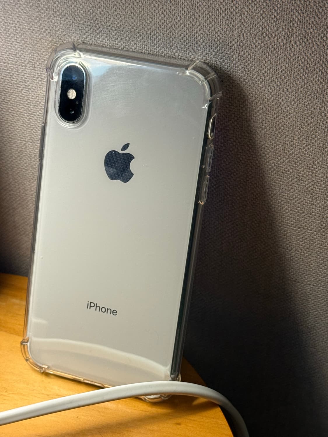 아이폰 xs 실버 256기가 85% 상품이미지1