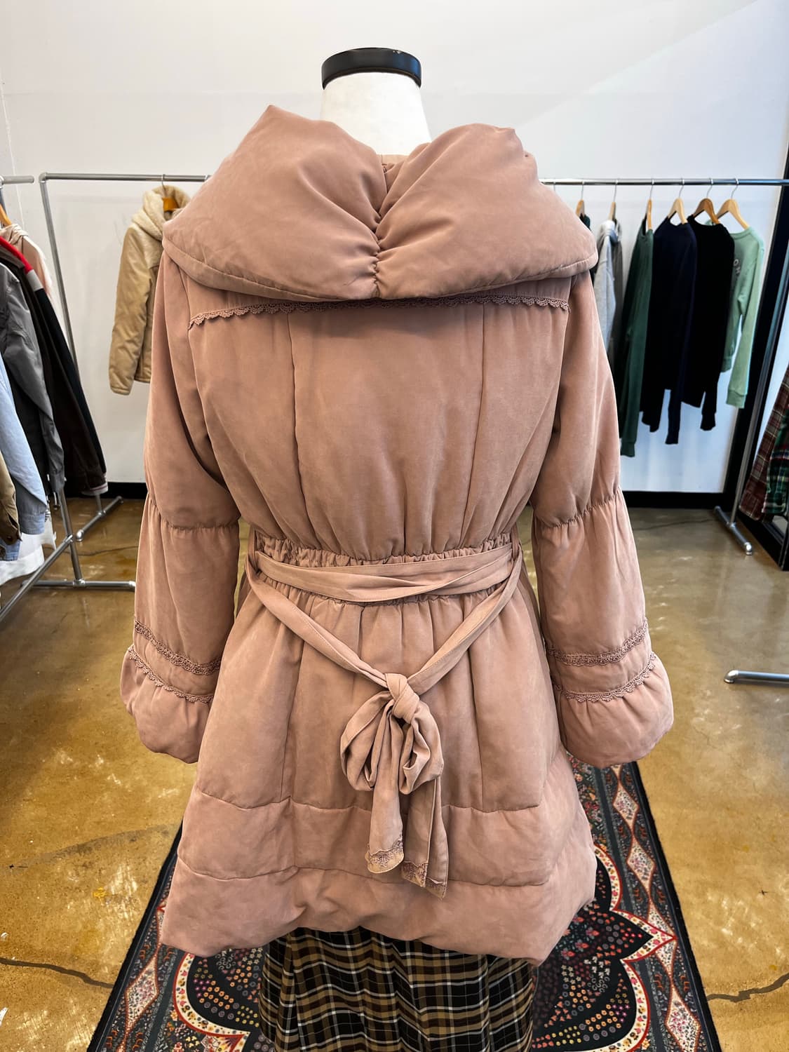 엑시즈팜 레이스 패딩 코트 상품이미지4