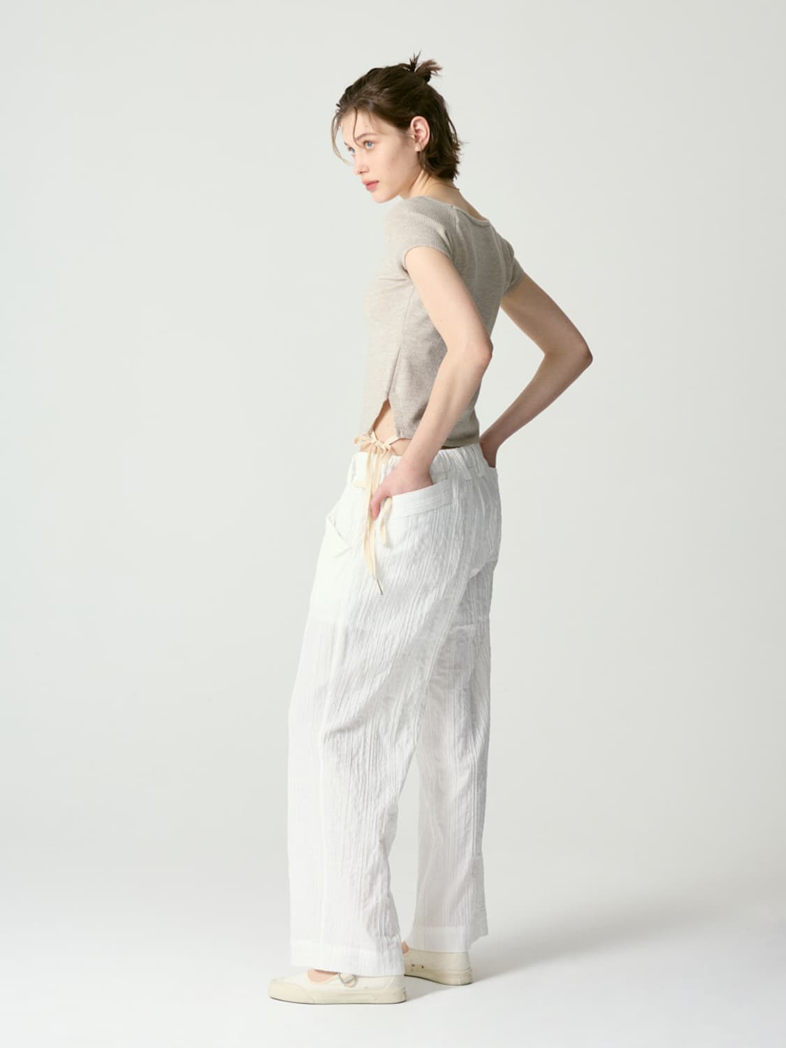 글로니 DARLING POCKET STRAP PANTS (WHITE) 상품이미지1