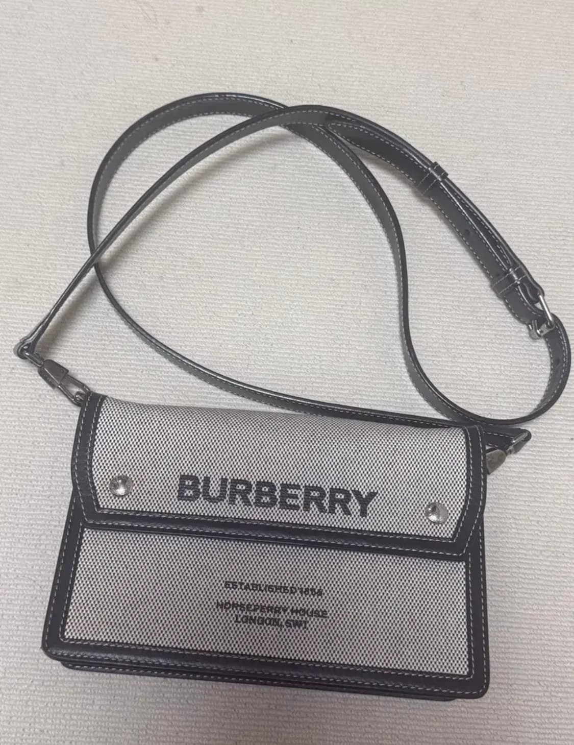버버리 호스페리 크로스백 상품이미지2