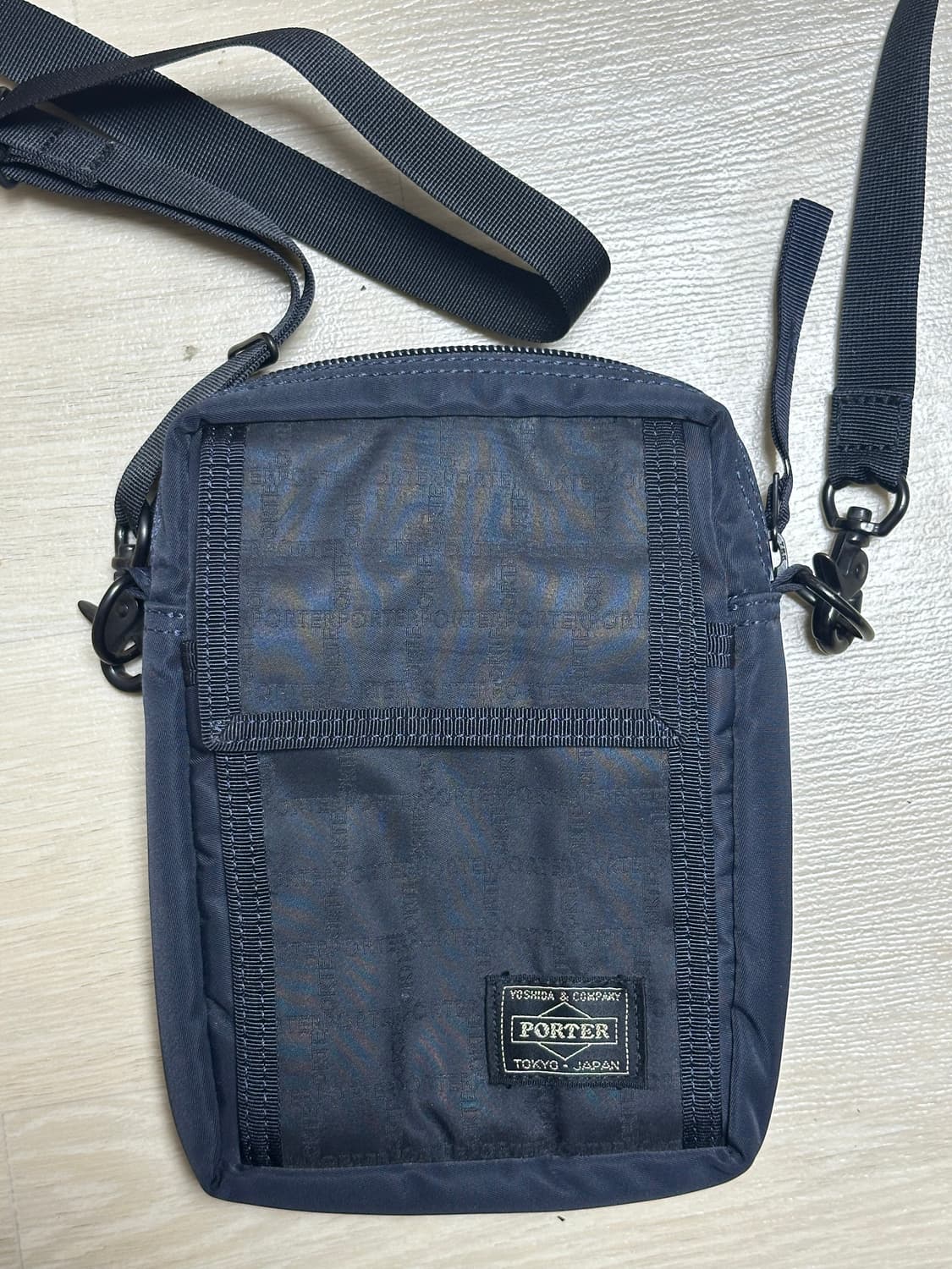PORTER 요시다 포터 스모키 버티컬 숄더백 네이비 블루 상품이미지1
