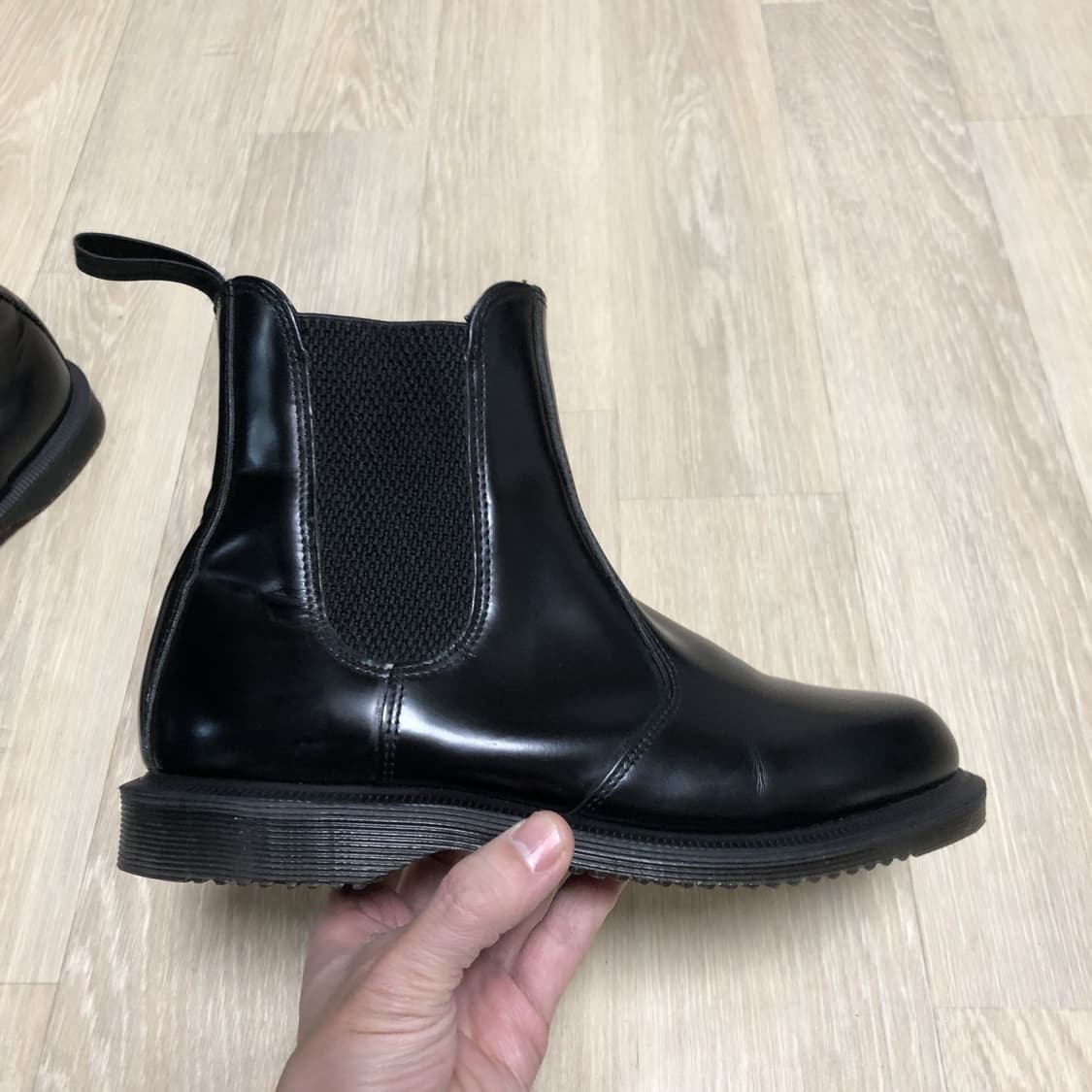 (230) 닥터마틴 Dr.martens 플로라 첼시 부츠 스무스 블랙 상품이미지4
