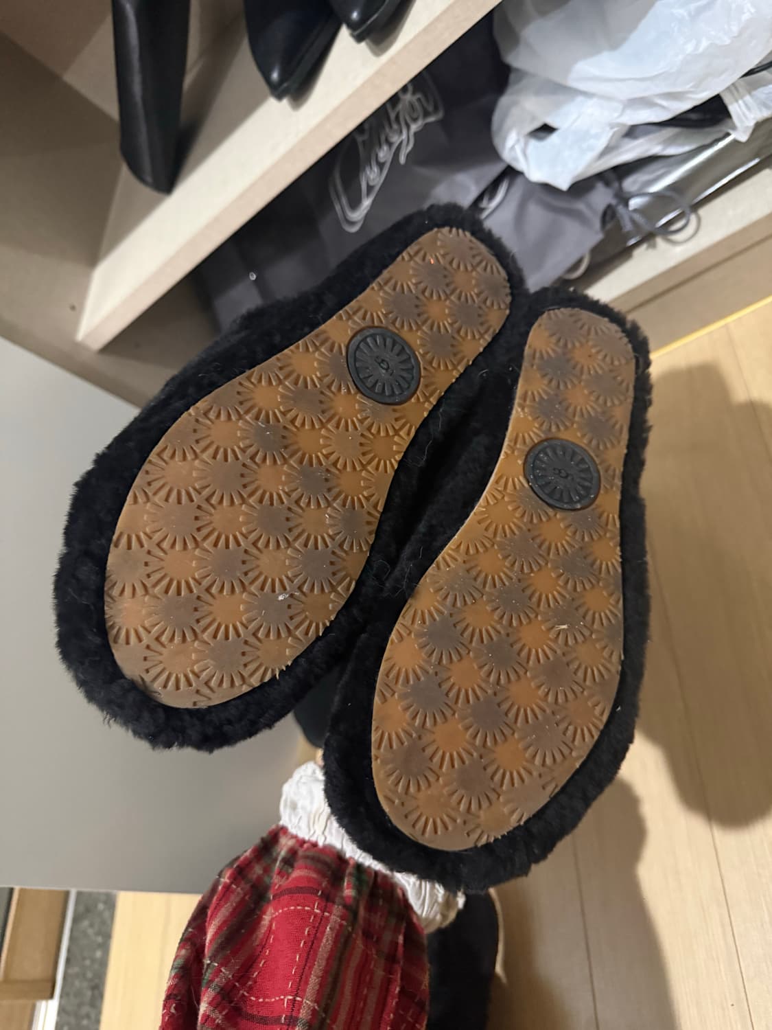 정품)어크 플랫폼 샌들 슬리퍼 블랙 (235) 상품이미지4