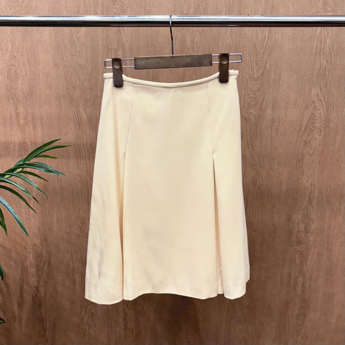 베르사체 A라인 미디 울 스커트 옆면 지퍼 안감 절개선 디테일 아이보리 상품이미지1