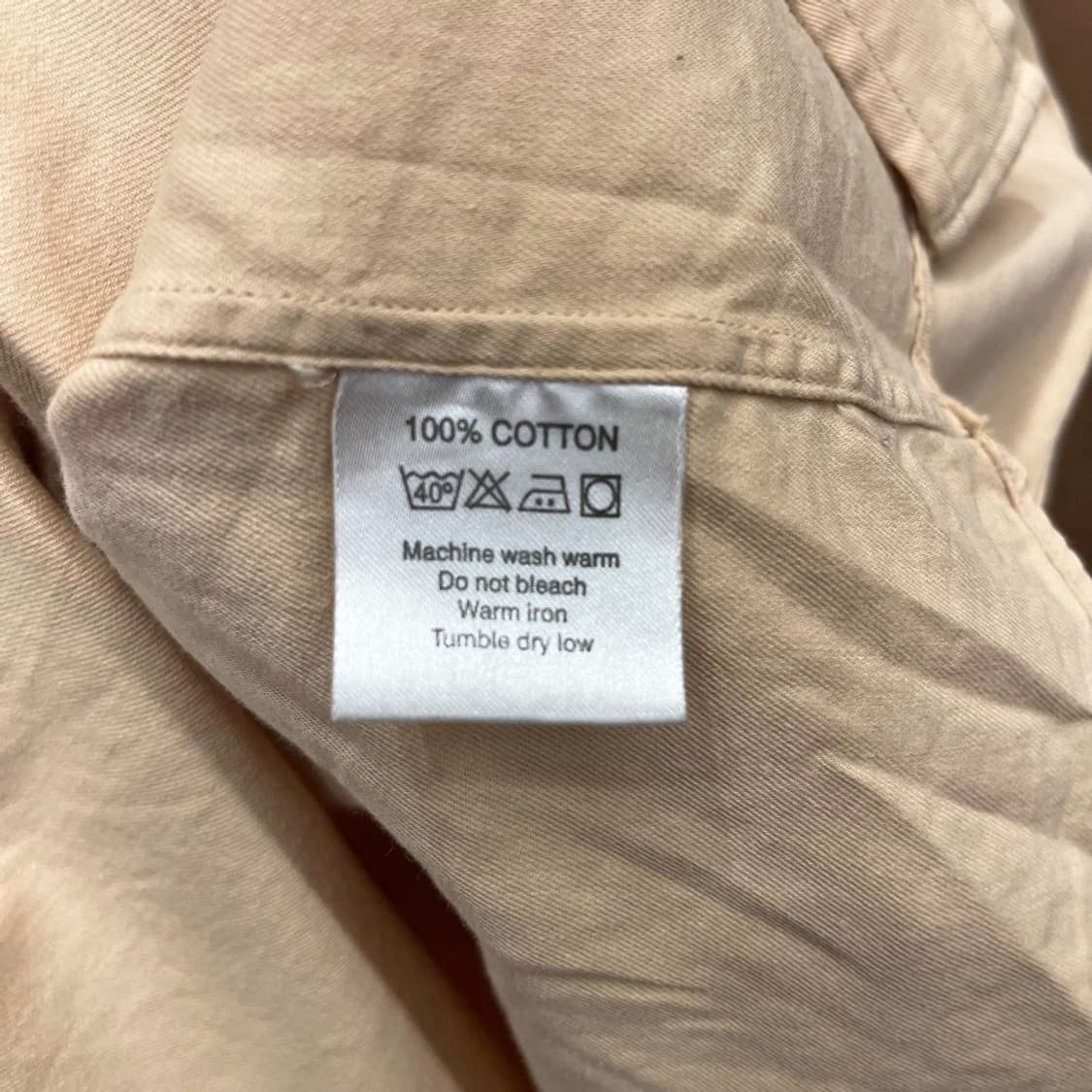 버버리 런던 코튼 셔츠 체스트 싱글 포켓 로고 자수 무지 디테일 베이지 상품이미지8