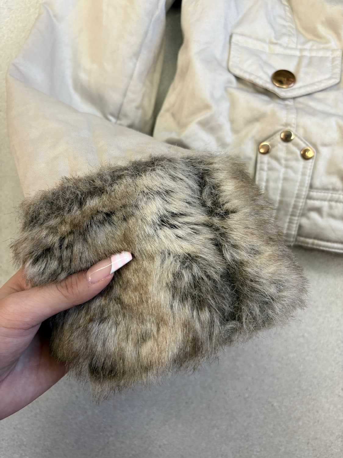 연 베이지 퍼 자켓 상품이미지5