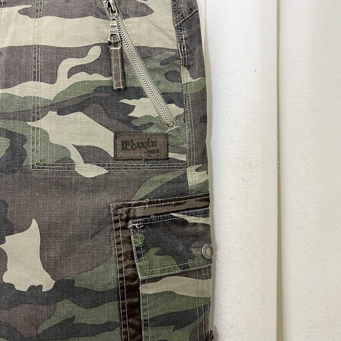 에드윈 카모 포켓 카고 스커트 상품이미지2