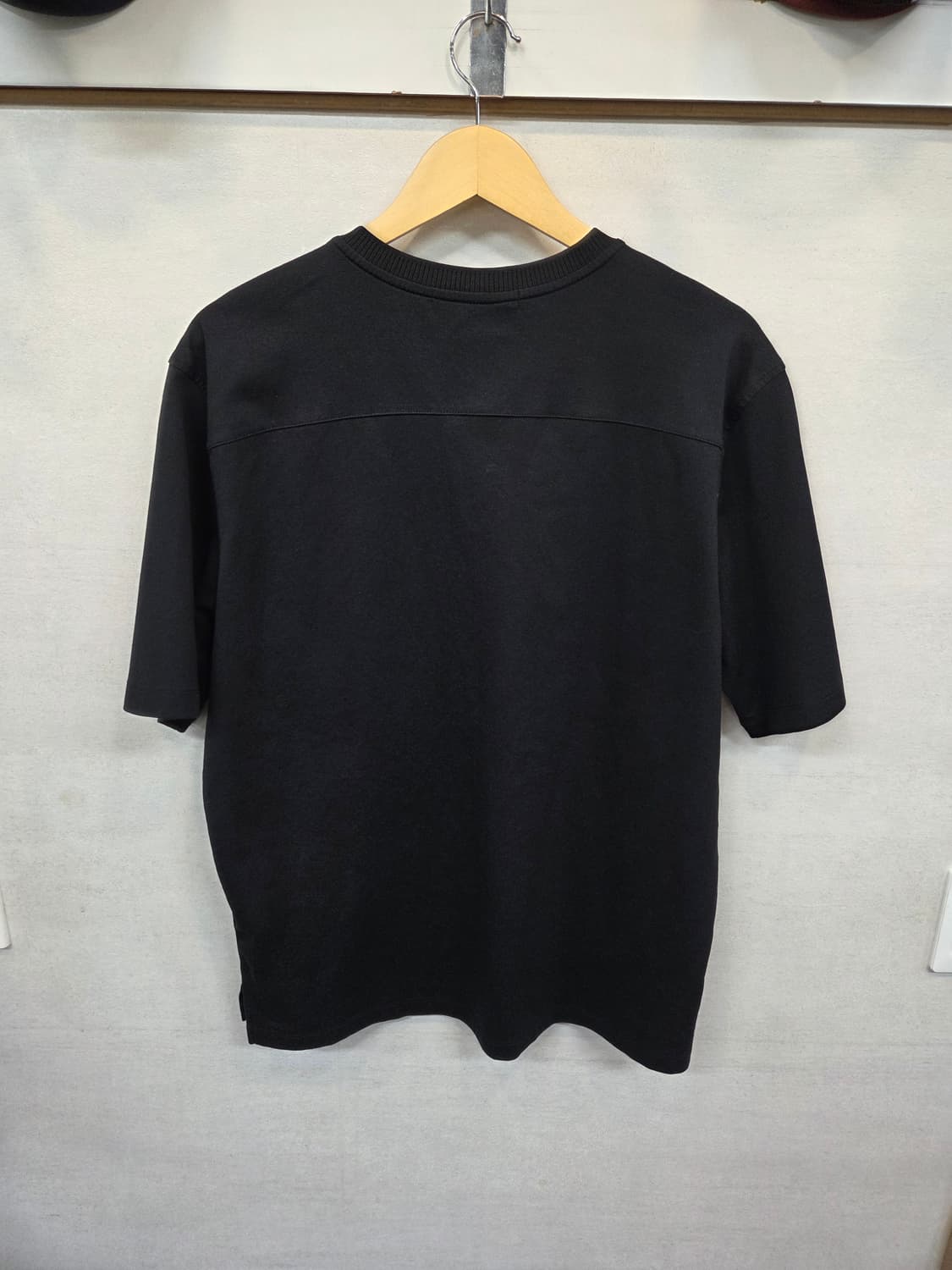 지오송지오 헨리넥 블랙 반팔 xl 상품이미지2