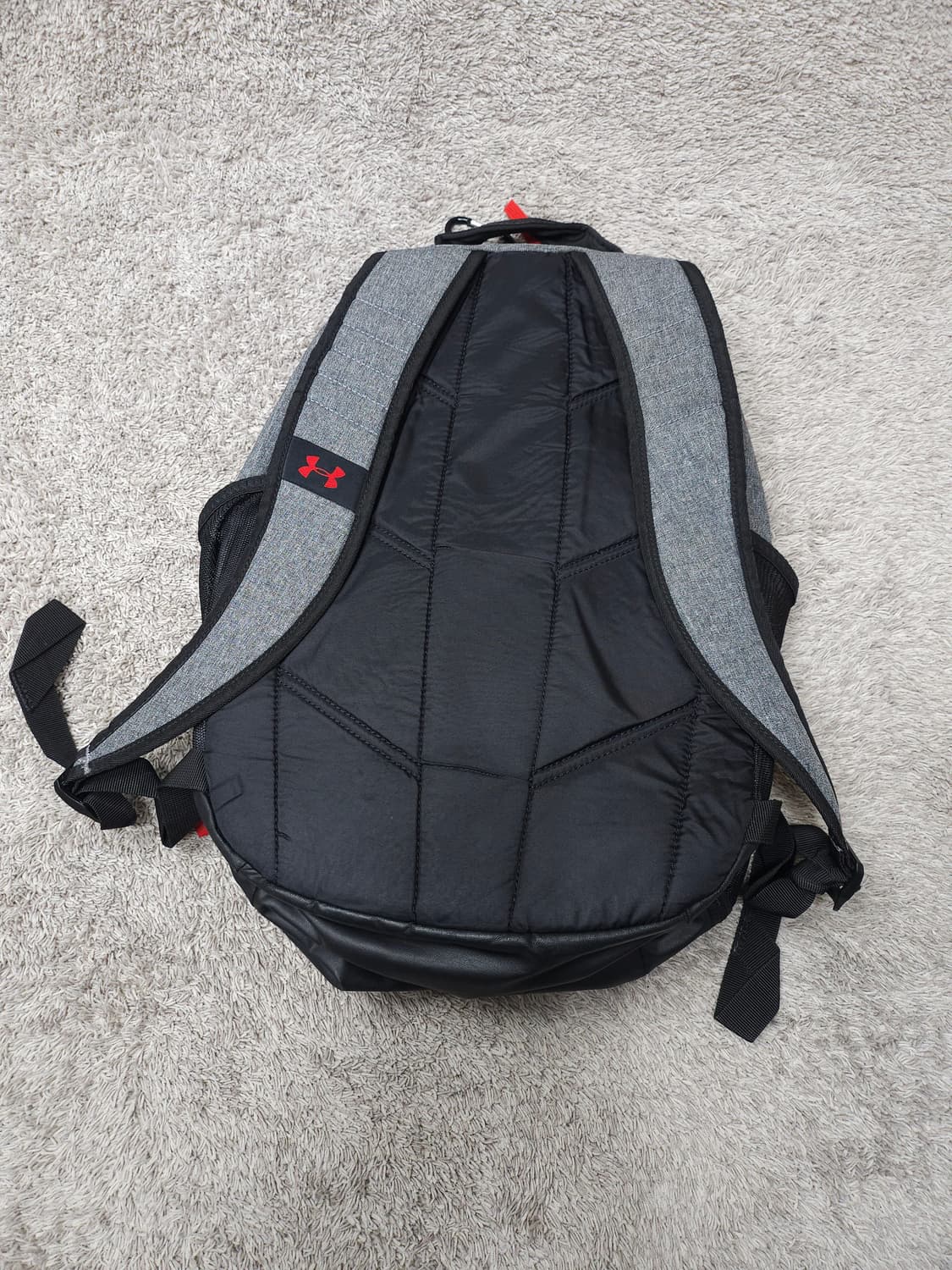 언더아머 백팩 상품이미지2