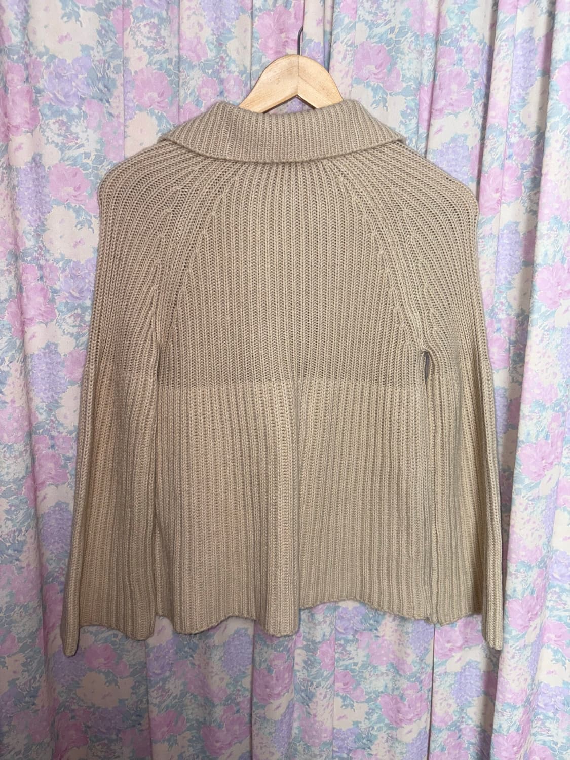 베이지 우드단추 니트 가디건 상품이미지8