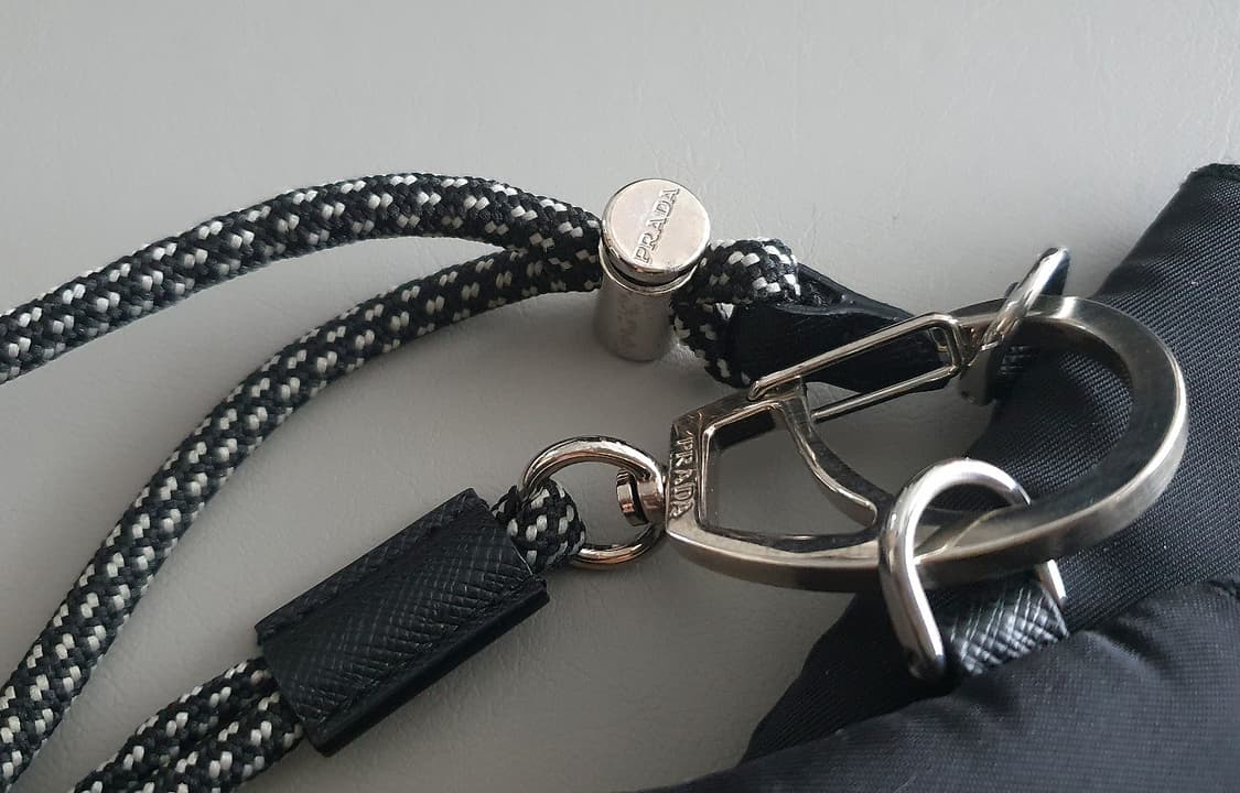 프라다 나일론 넥스트랩 멀티 파우치 크로스백 상품이미지3