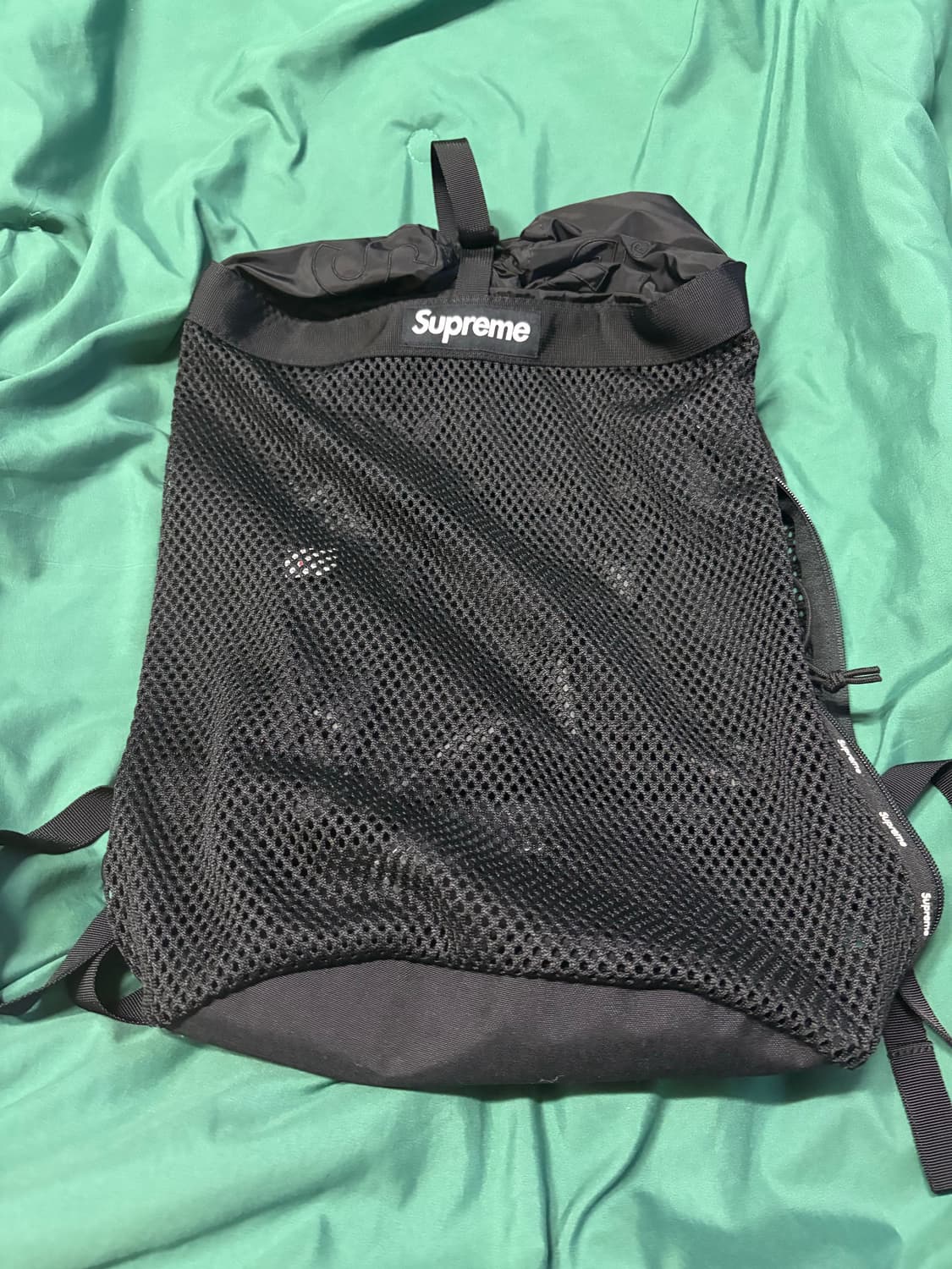 슈프림 메쉬백팩 23ss 상품이미지1