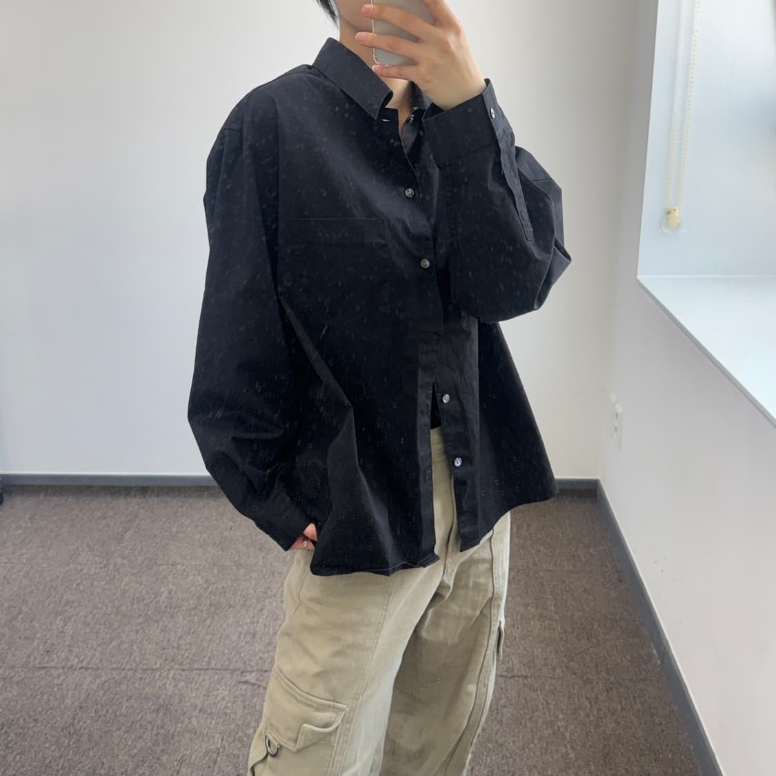 Coor 쿠어 원포켓 블랙 셔츠 상품이미지2