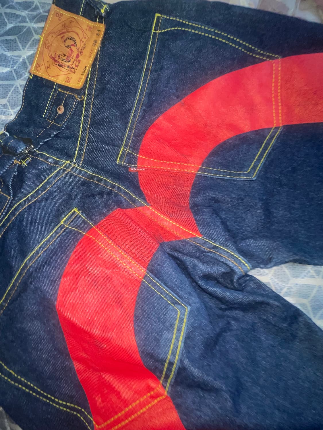 에비수 빅 레드 로고 페인팅 팬츠 상품이미지1