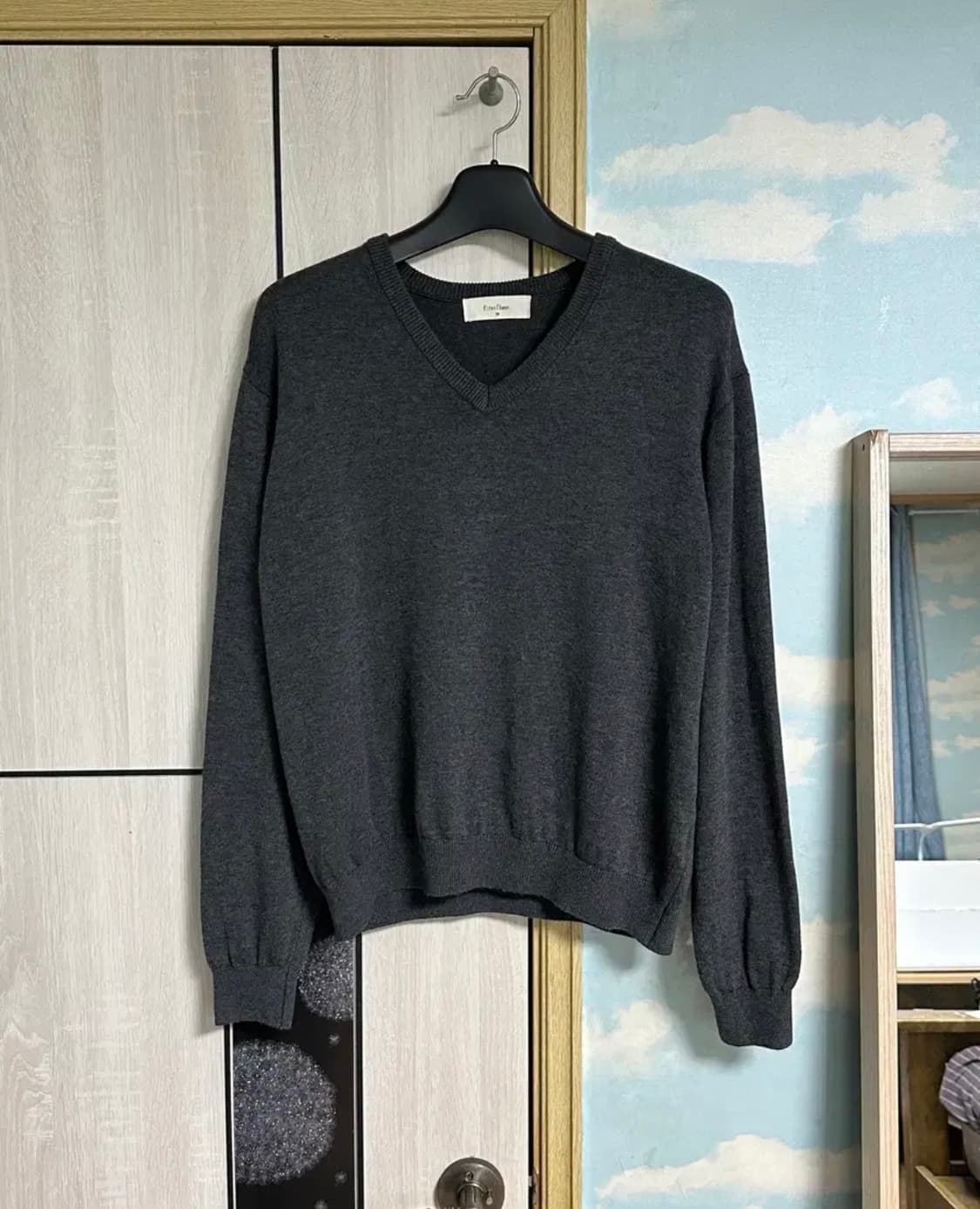 (50) 퍼스트플로어 매일의 니트 브이넥 차콜 상품이미지2