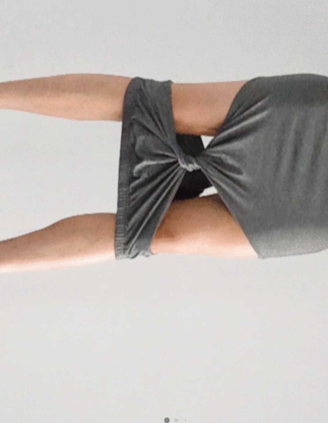 twist charcoal skirt 상품이미지1