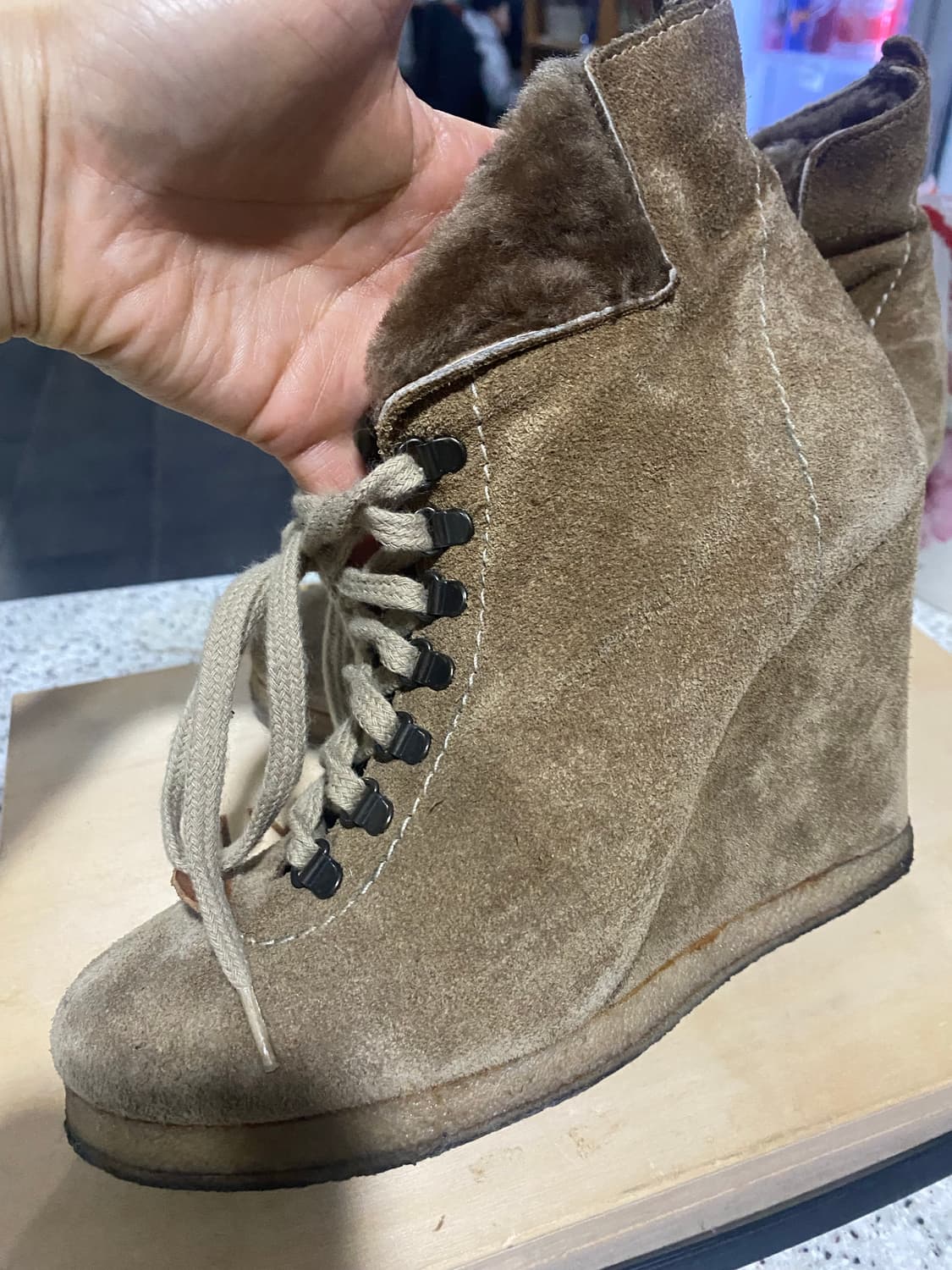 산드로 리얼스웨이드 양모 웨지 부츠 7사이즈 상품이미지1