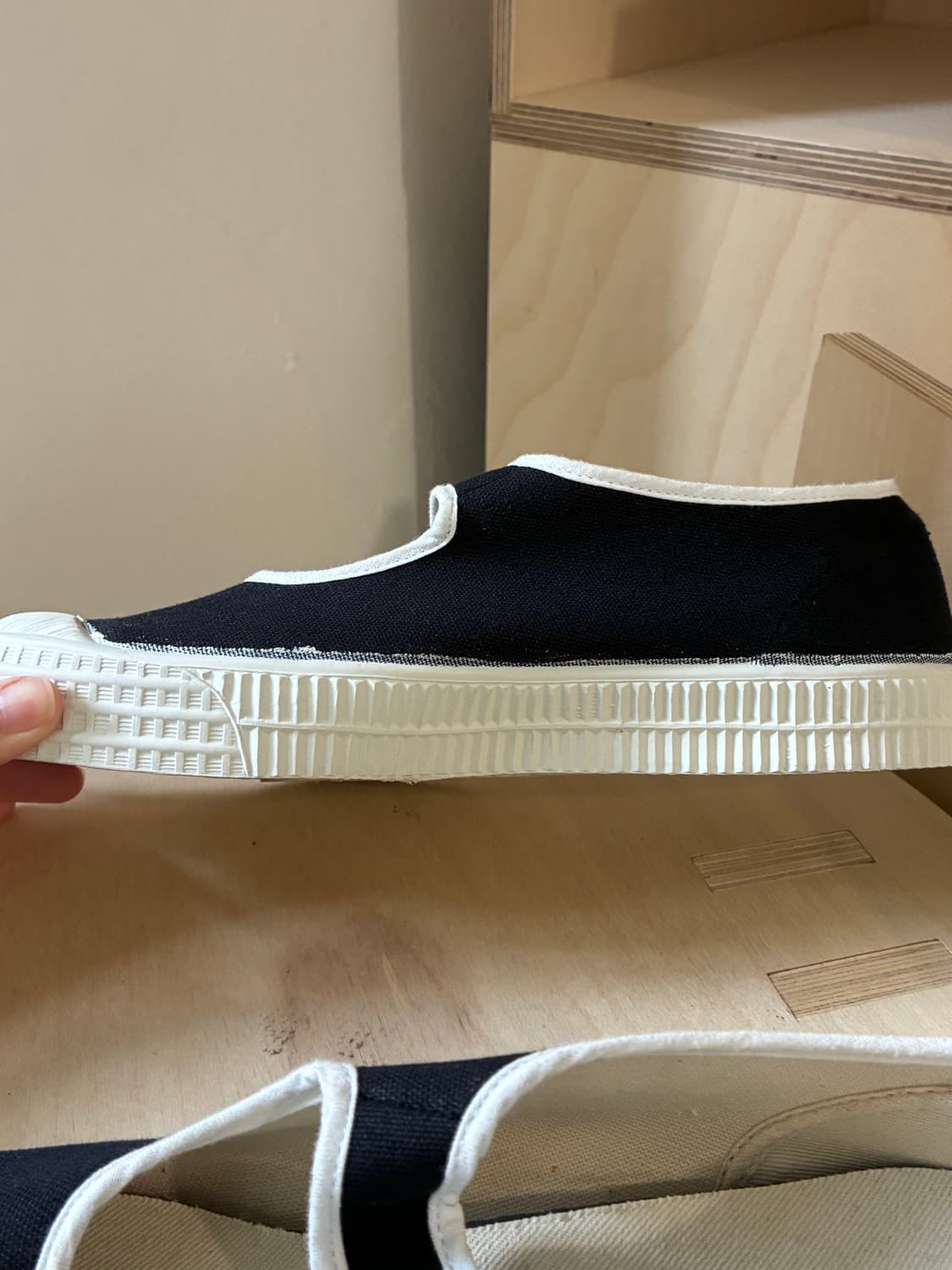 꼼데가르송 걸 X 노베스타 메리제인 스니커즈 상품이미지3