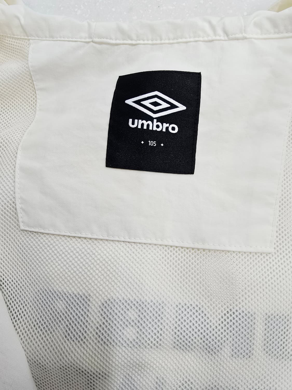 엄브로 화이트 아노락 후드 바람막이 상품이미지7