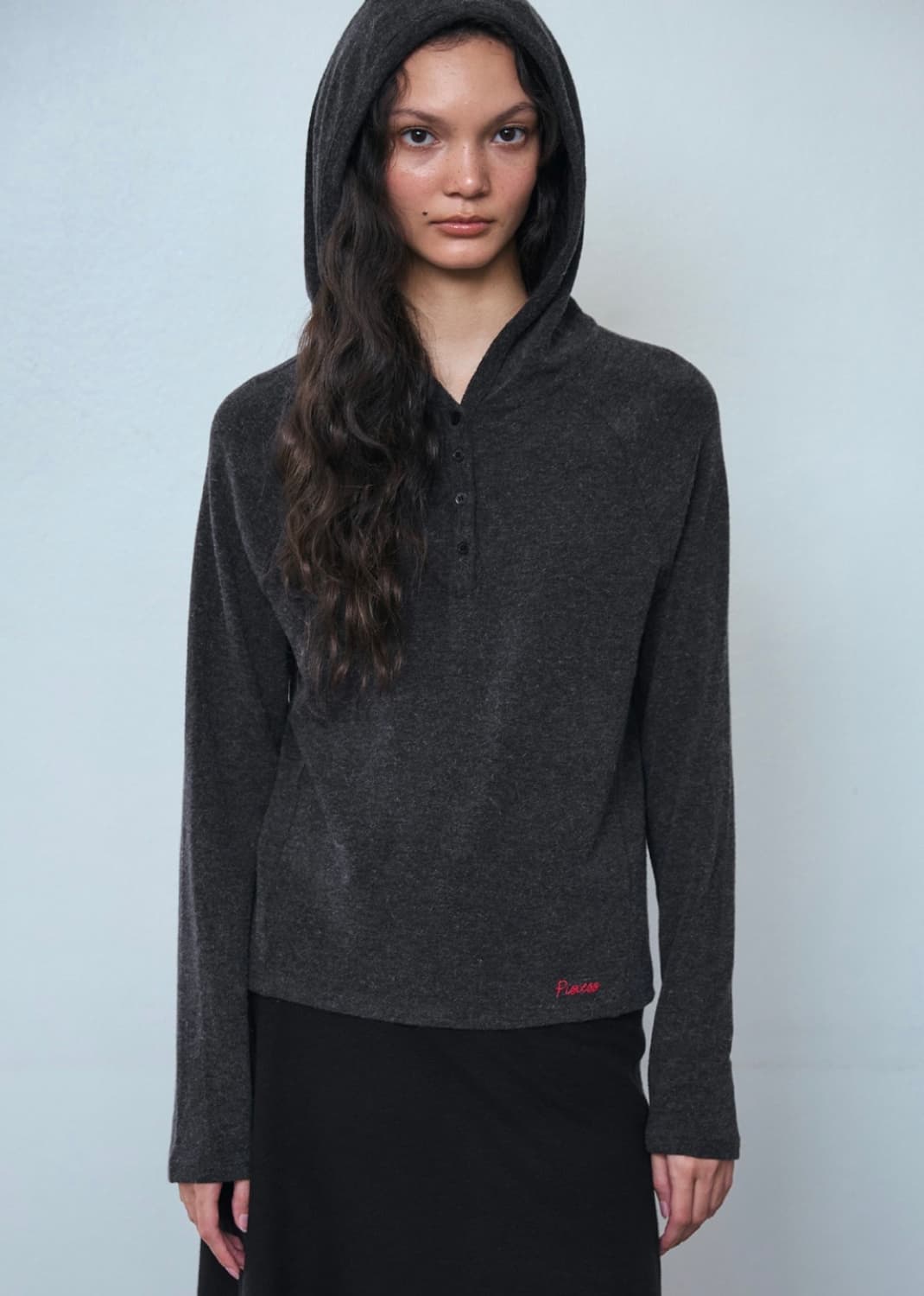 파이시스 버튼 업 슬림핏 후디_차콜 상품이미지3