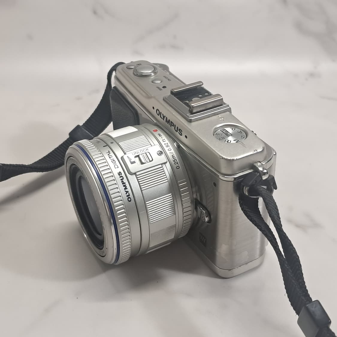 강추!)올림푸스 미러리스 PEN E-P2 /14-42mm 렌즈 상품이미지3