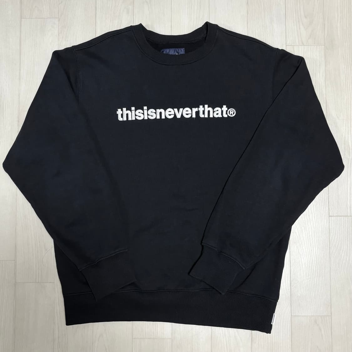 M 디스이즈네버댓 맨투맨 판매 상품이미지1